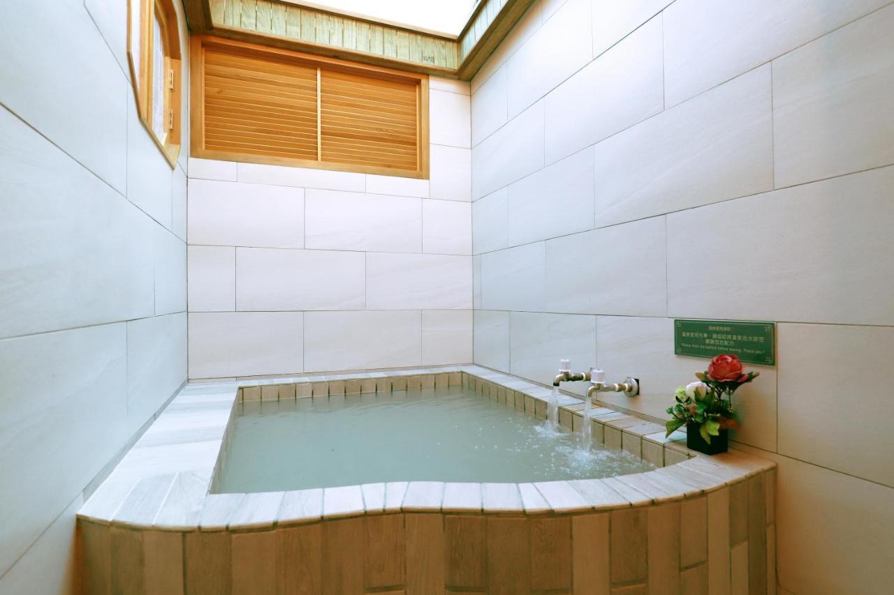 Phoenix Pavilion Hot Spring Hotel Taipei Bagian luar foto