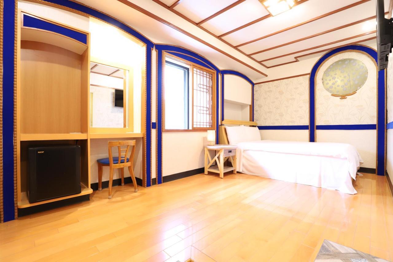 Phoenix Pavilion Hot Spring Hotel Taipei Bagian luar foto