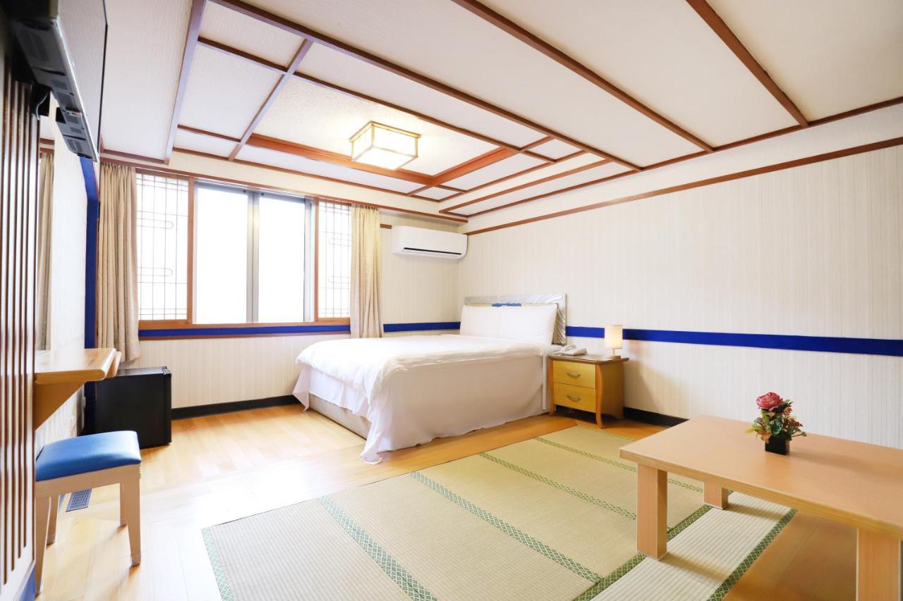 Phoenix Pavilion Hot Spring Hotel Taipei Bagian luar foto