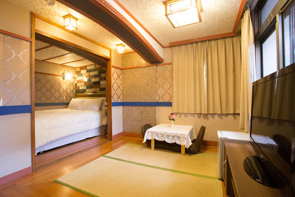 Phoenix Pavilion Hot Spring Hotel Taipei Bagian luar foto